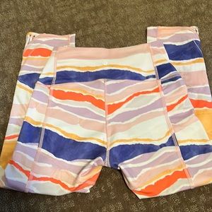 Lululemon Special edition Crops- size 6